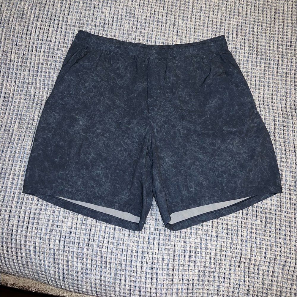 Lululemon Men’s Pacebreaker LL 7” Shorts